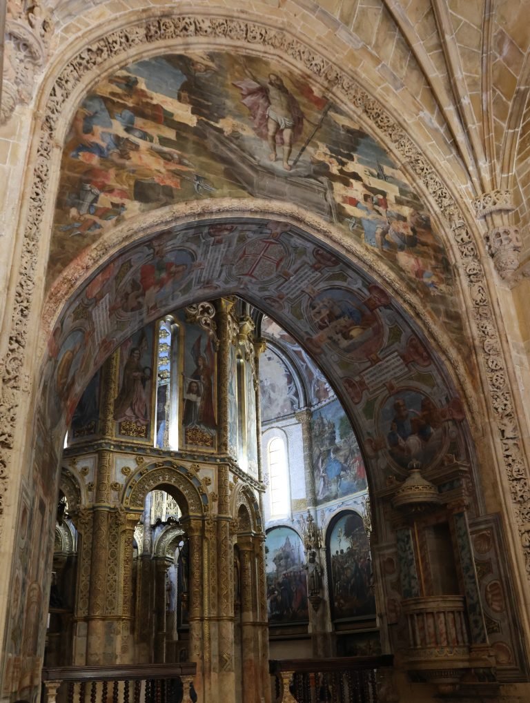 Round church
