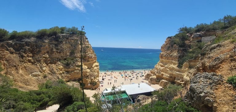 Marinha Beach