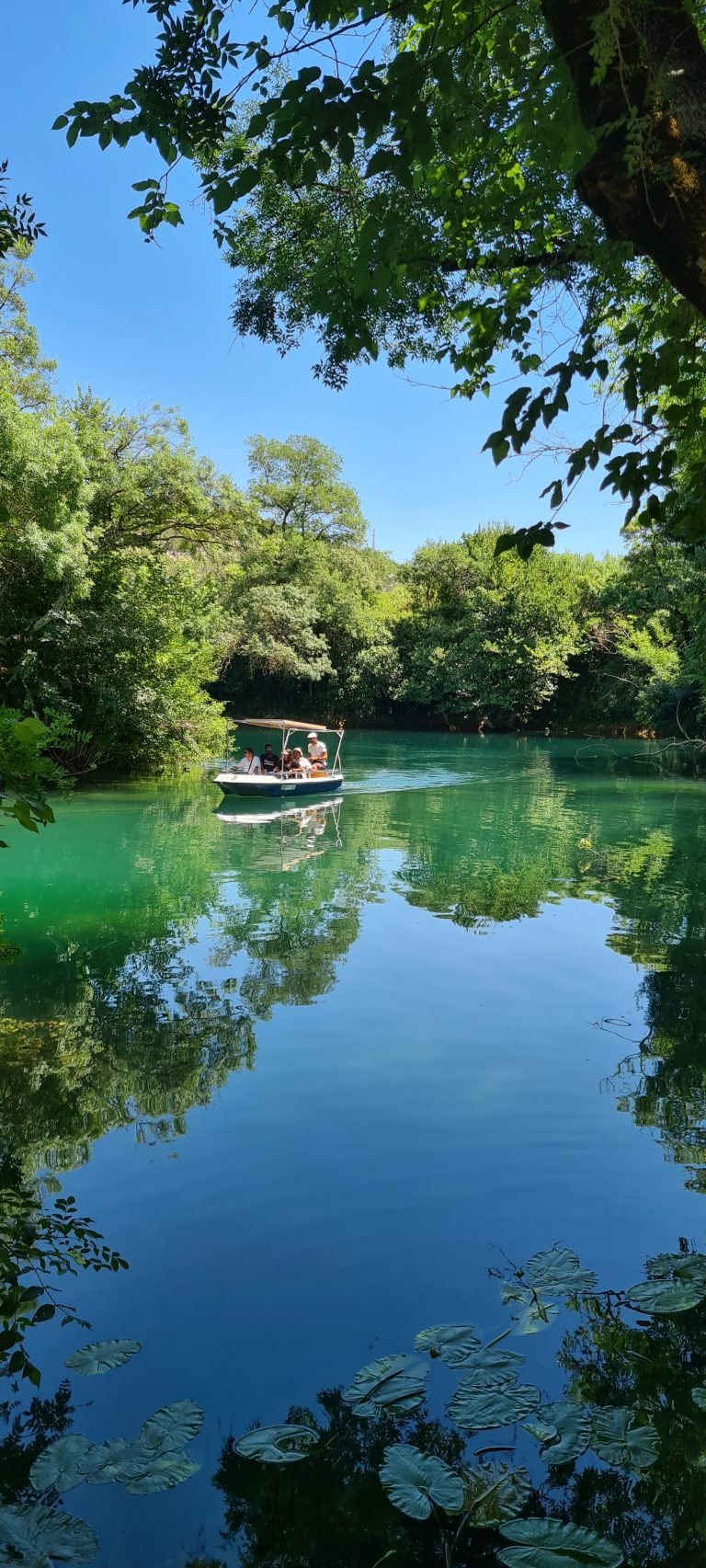 boat in Kravica