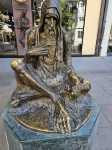 the beggar statue