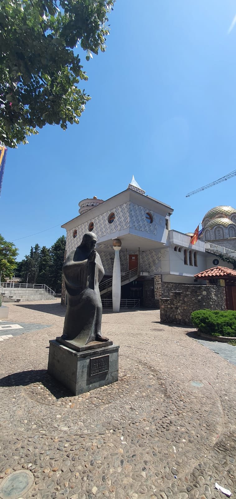 Teresa statue