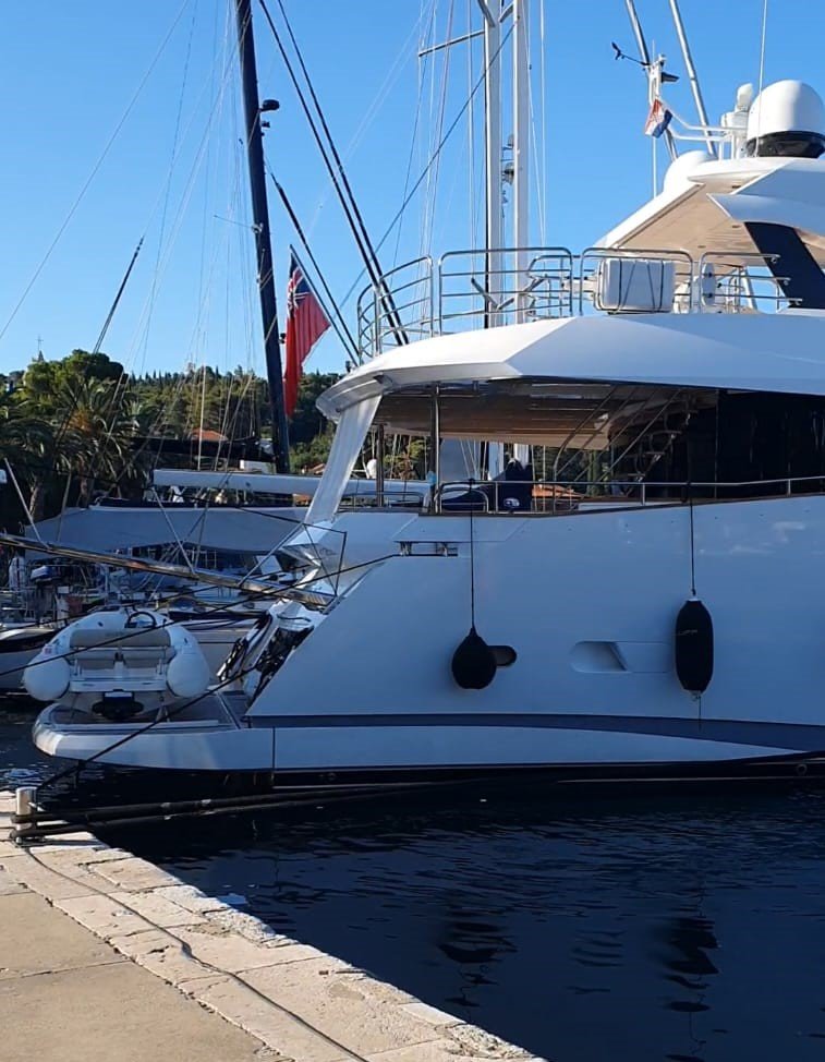 yatch