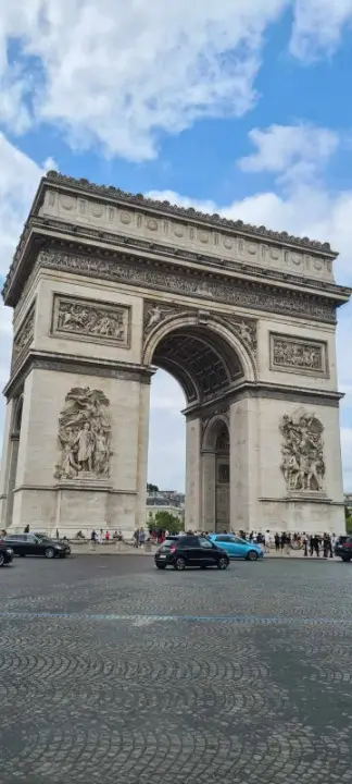 arc de triomphe