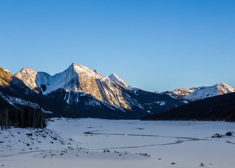 Medicine lake