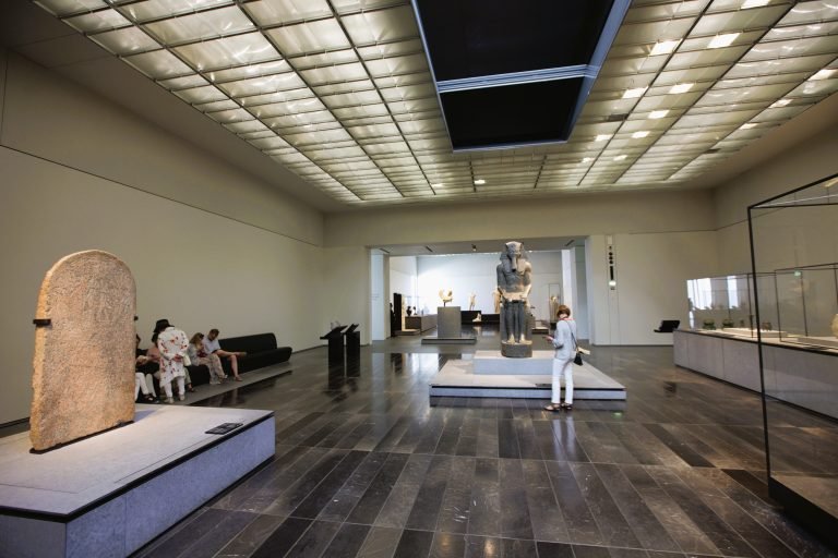 louvre